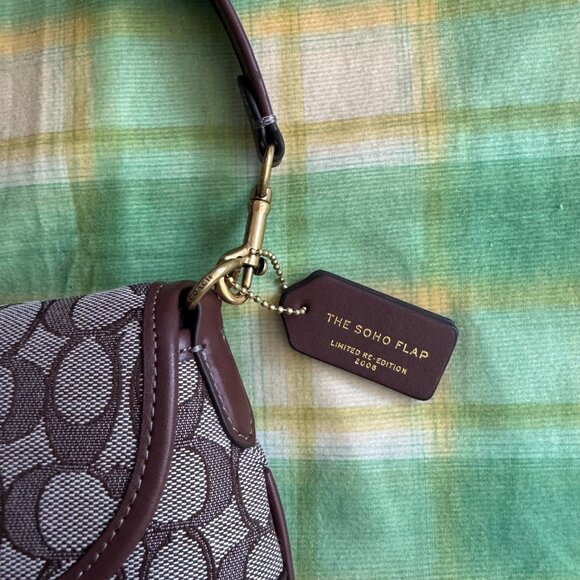 Soho Flap Bag In Regenerative Leather - Picture 3 of 13